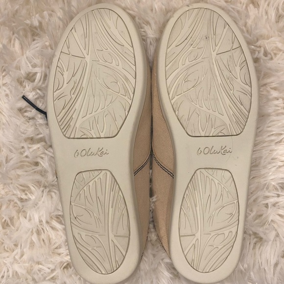 Olukai Heleuma canvas shoes. - Picture 7 of 9